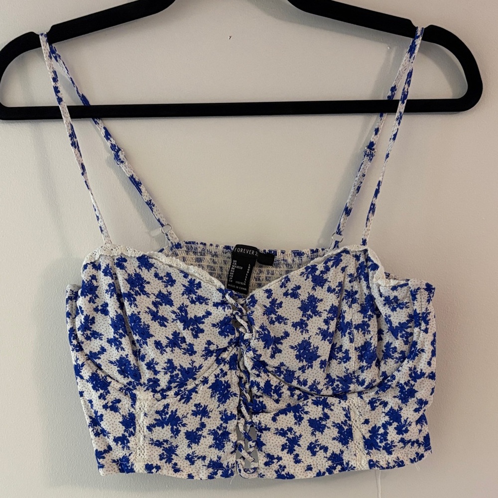 Forever 21 Blue and White Floral Crop Top